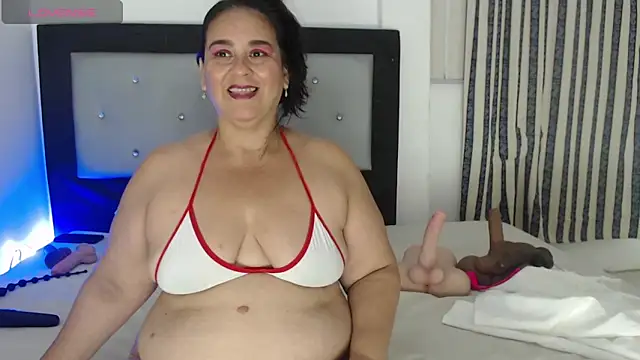 Sharlot_curvy webcam