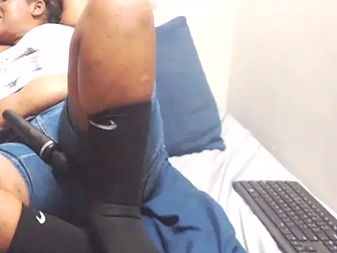 SweetPinkCantCakeZA webcam