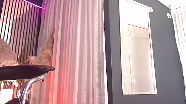 LiaVillalobos webcam