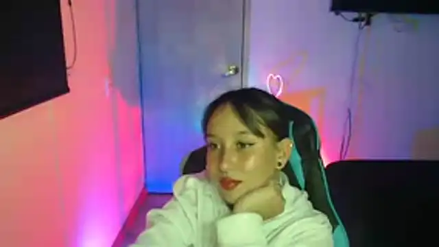 Skarlet_Adams28 webcam