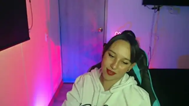 Skarlet_Adams28 webcam