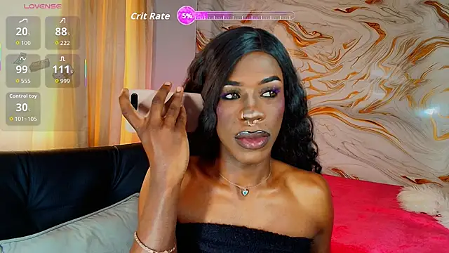 EbonyHansNight webcam