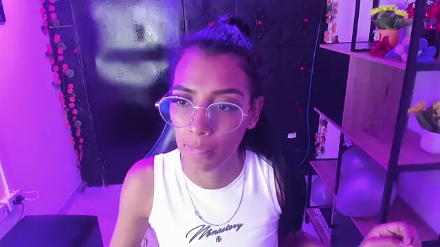 KarlaSlutSkinny__ webcam