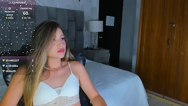 EmilyJohnsoon webcam