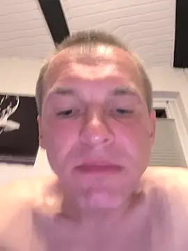 AttractiveSilk5 webcam