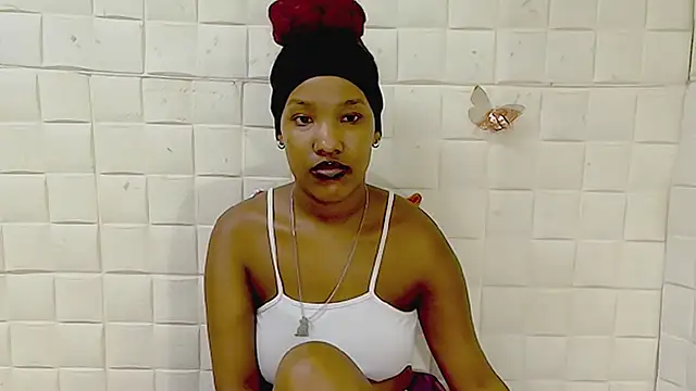 EroticSexyPrada webcam