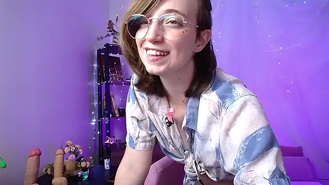 elise_nyx - Elise_Nyx's free webcam - UK Sex Cams