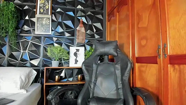 elliot_colton webcam