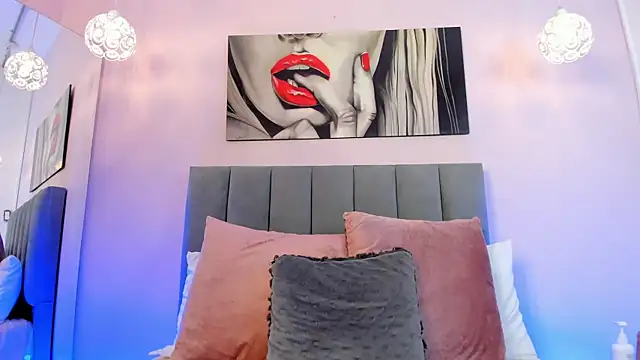 PriscilaCooper webcam