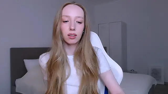 Luna_insniity webcam