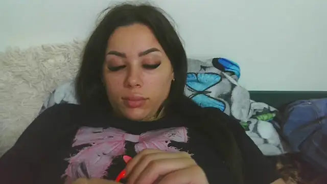 LovelyJulliette webcam