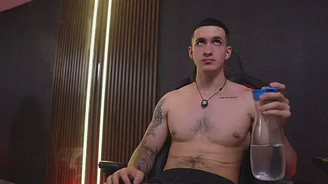 JacksonOlsenn webcam