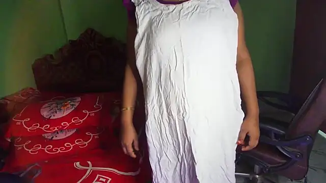 BengaliQueenStar webcam