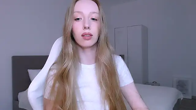 Luna_insniity webcam