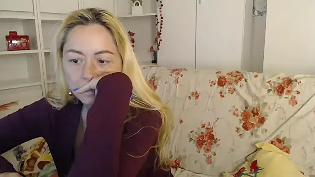 _karolynesyera_ webcam