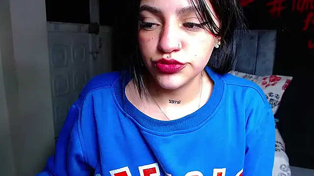 Violettasquirt webcam