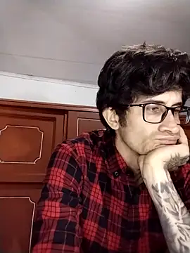 Loggan_donnelly webcam