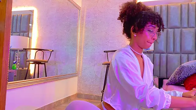 CamilaJohnston webcam