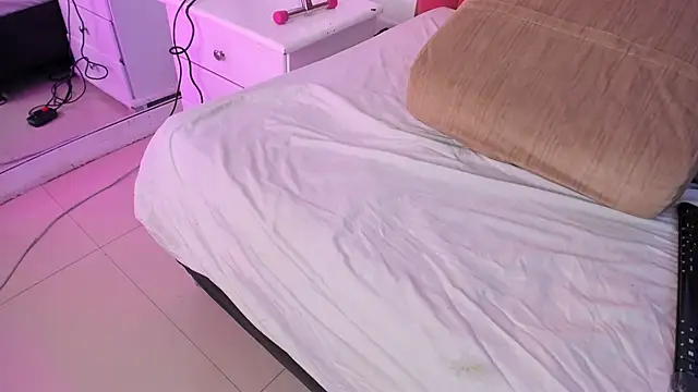 Tessa_Sinclaire webcam