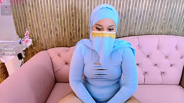 Aminaa_Kaarim webcam