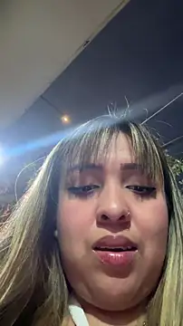 NinaValencia_ webcam