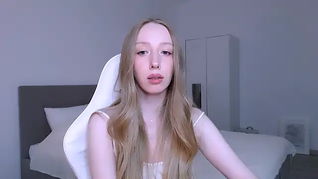 Luna_insniity webcam