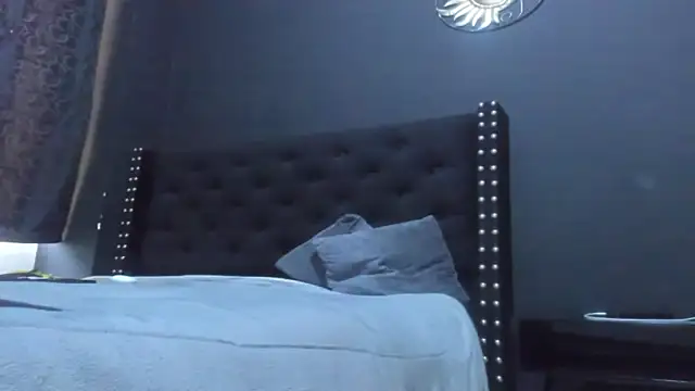 amareto_queen - Amareto_queen's free webcam - UK Sex Cams