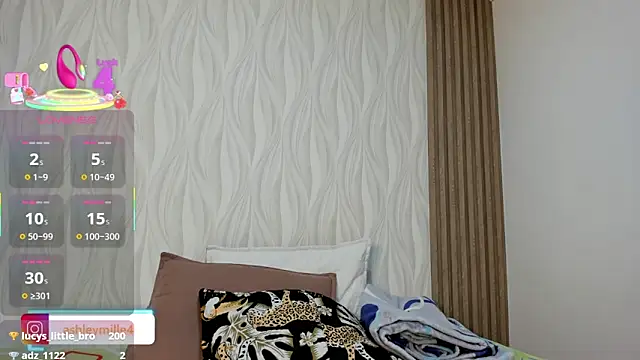 _ashleymiller webcam