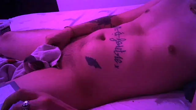 Forthepleasur_ webcam