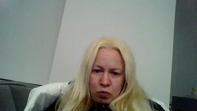 jennyblondeuk webcam