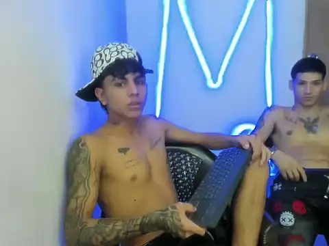 _latinhot_420_ webcam