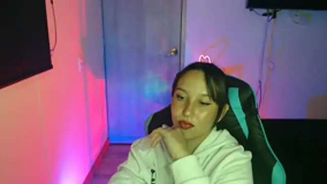 Skarlet_Adams28 webcam