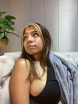 Isabella18_pink webcam