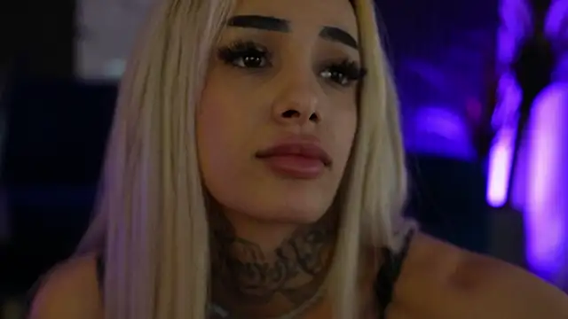 blondie_muller webcam