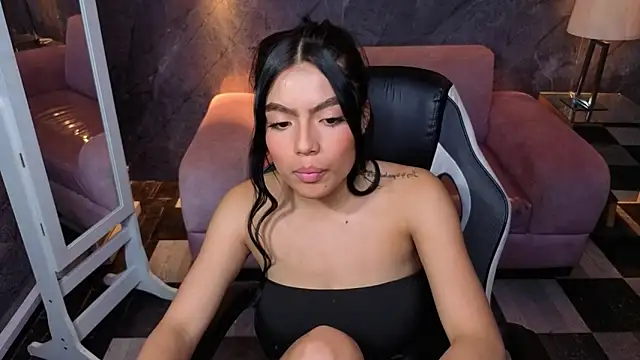 _Charlottee_b webcam