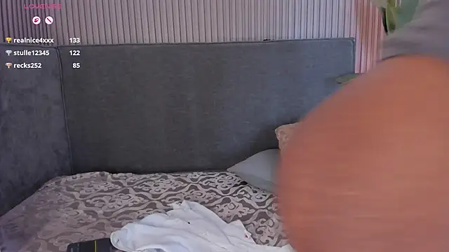 _huge_boobs_ebony webcam