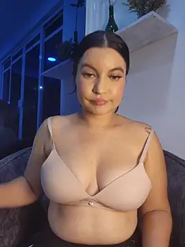 Pretty_Julieta webcam