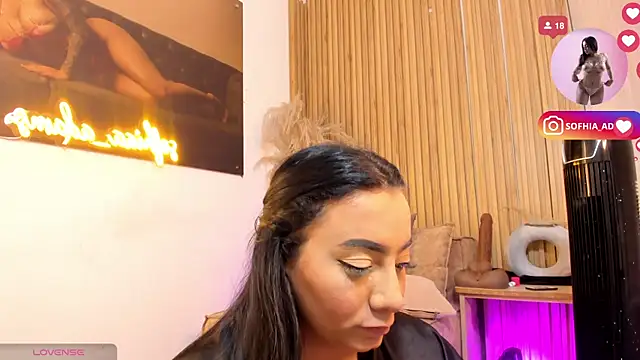sofhiaa_adaams webcam