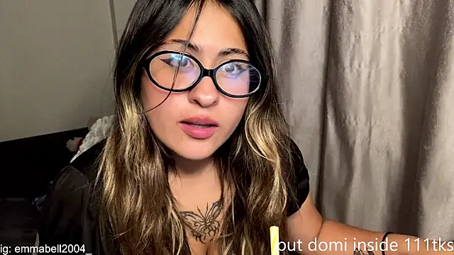 emma__bell_ webcam