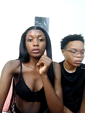 Miss-Hennessy webcam