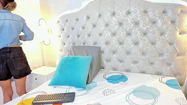 KristalMature webcam