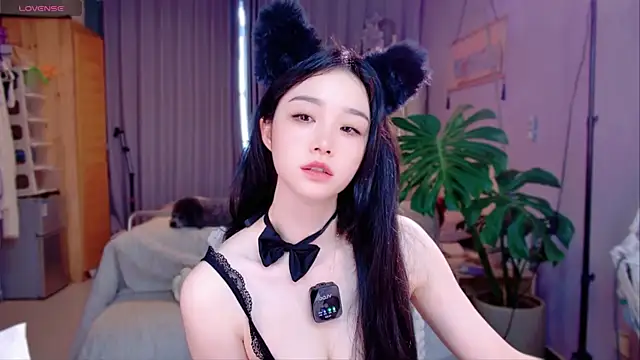 美女JaeHartMorn在线直播