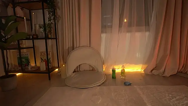 innocenthish - Innocenthish's free webcam - UK Sex Cams