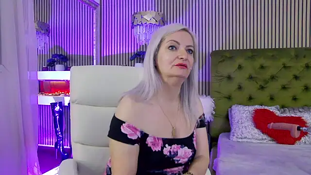 ladytouch - LadyTouch's free webcam - UK Sex Cams