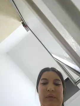 Pretty_Julieta webcam