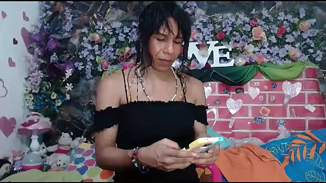 DesireDirtyTS__ webcam