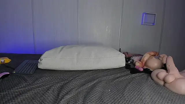 sasha_riverss webcam