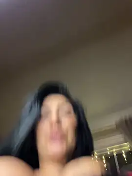 LittleMissEeve webcam