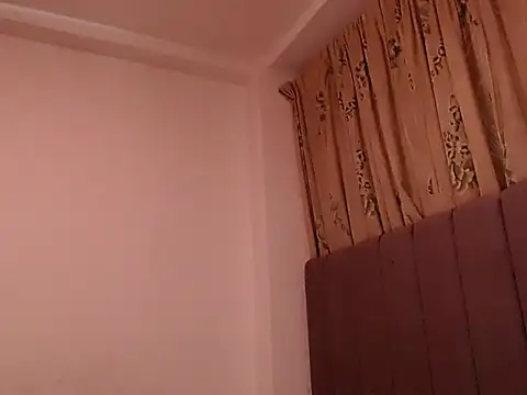 saara_johnson496 webcam