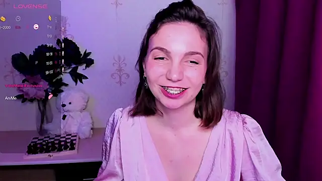 KindHazelHere_ webcam